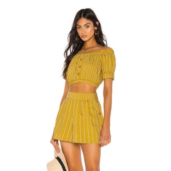 Medium Tularosa Yellow Pinstriped Crop Top - Picture 1 of 4
